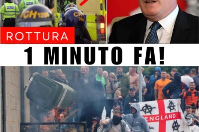 1 MINUTO FA: 37 hotel bruciano mentre 100.000 manifestanti allagano le strade di Belfast